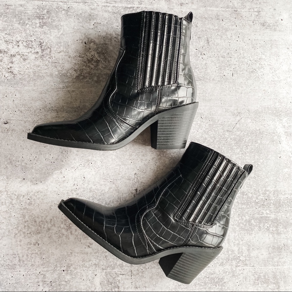NWOT Black patent leather square toed booties
